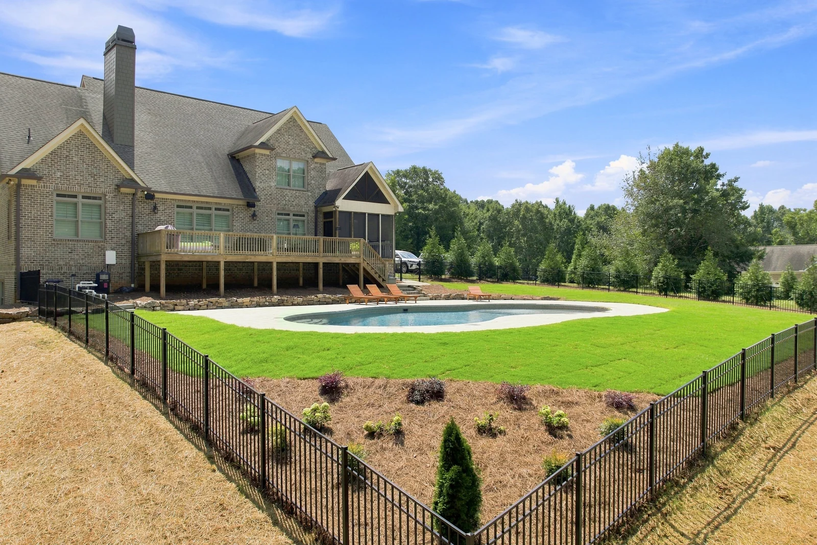 Barker Road, Rear elevation: after BDS Landscape Co. completed the work